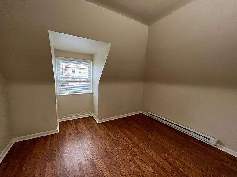 217 Stratford Ave — Photo 42