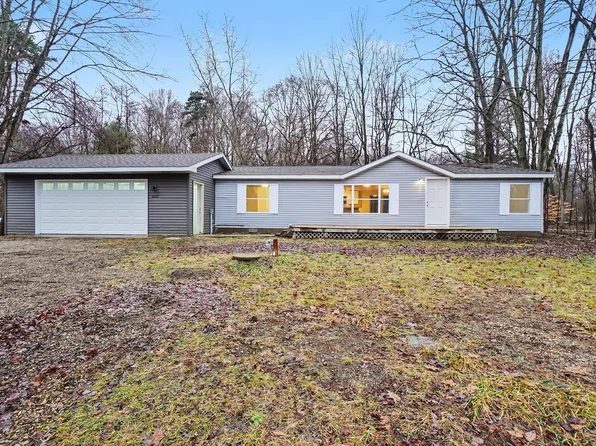 31210 42nd Ave, Paw Paw, MI 49079