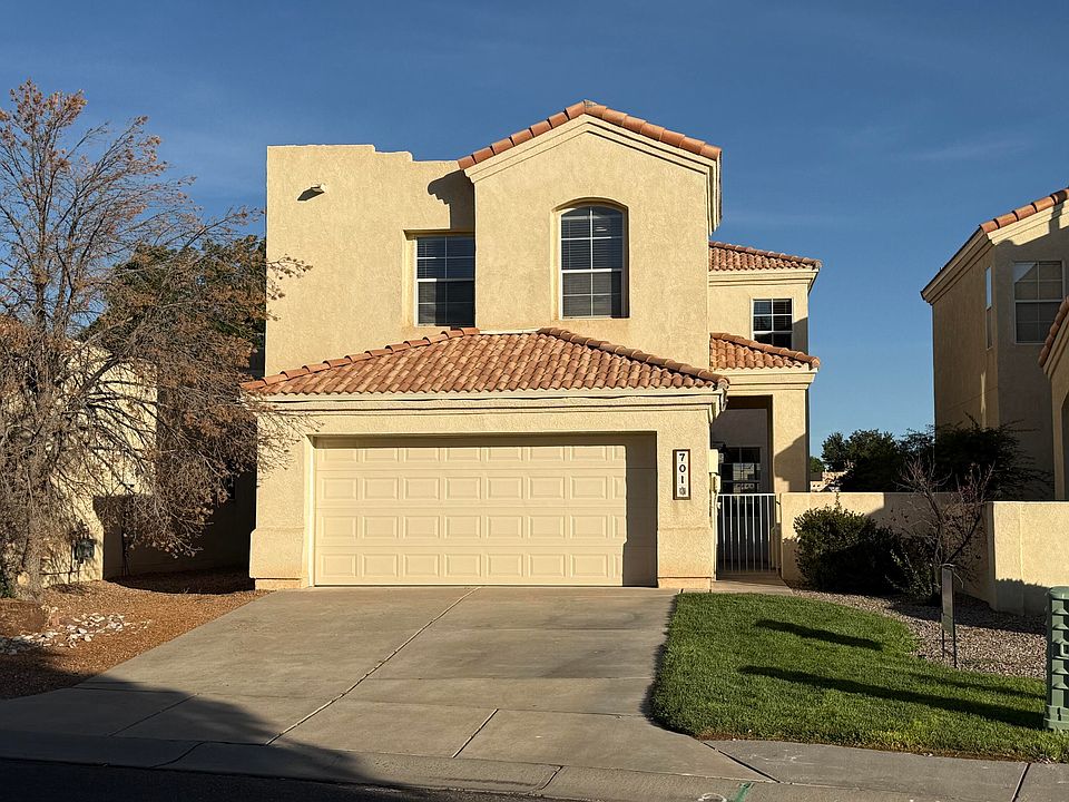 1st image of 701 Renaissance Loop SE