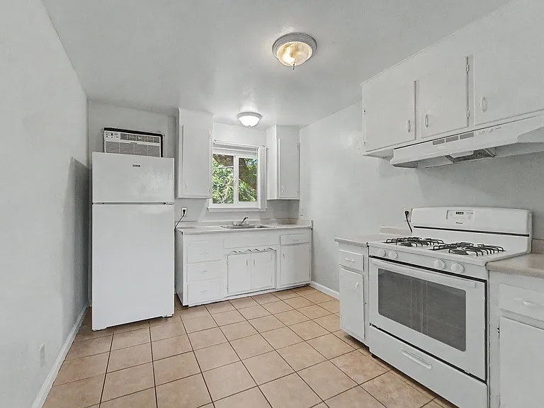 5944 Park Ave #5956 — Photo 8