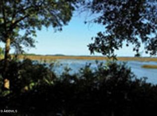 36 Long Point Dr, Beaufort, SC 29907