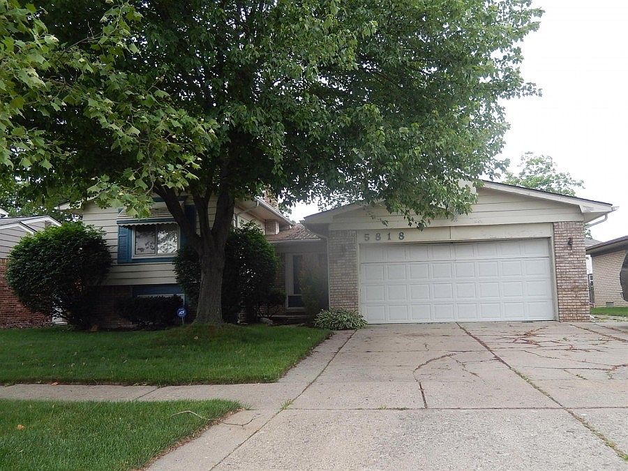 1st image of 5818 Willow Creek Dr
