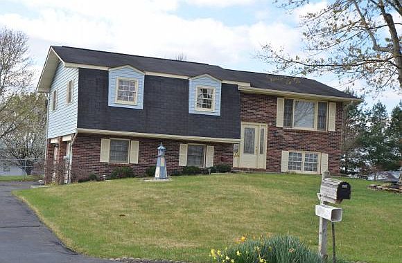 1st image of 267 Ashley Dr