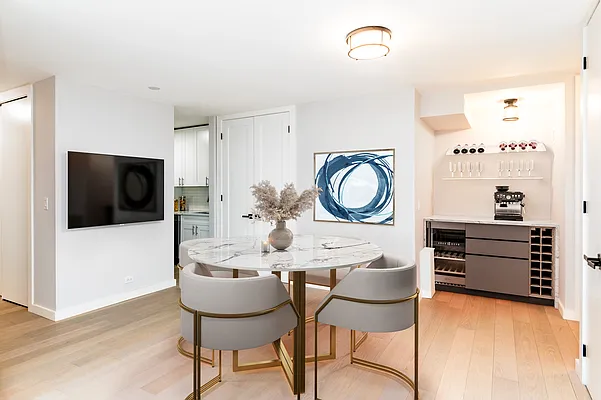 Sold by Compass | media 17