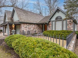 7018 Woodcroft Ln, Fort Wayne, IN 46804