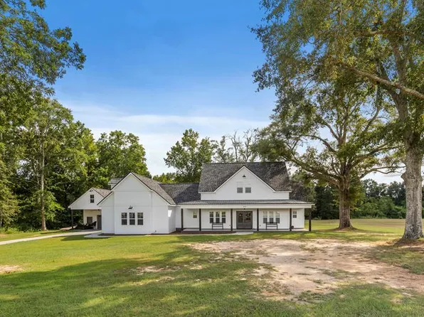 1630 Skipper Rd, Dothan, AL 36301