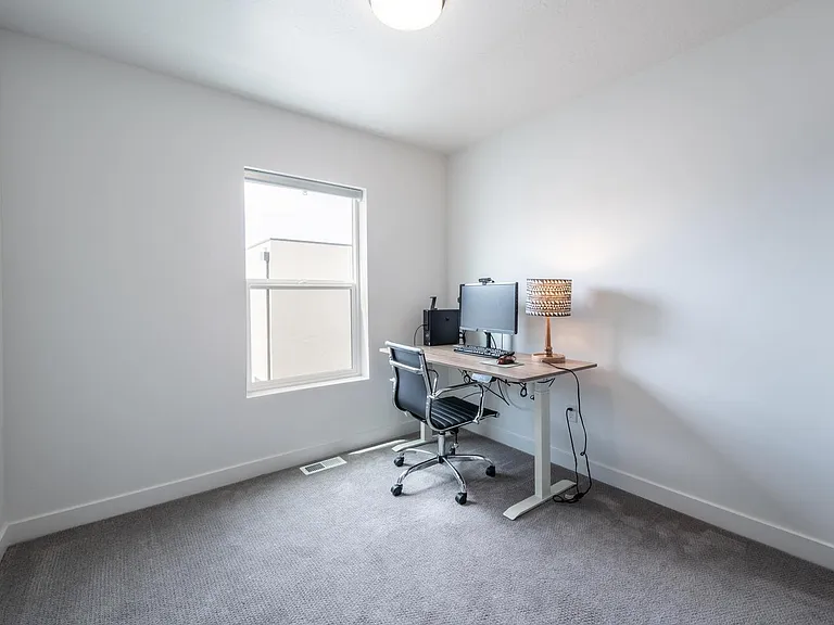 620 N Orchard Dr #9 — Photo 15