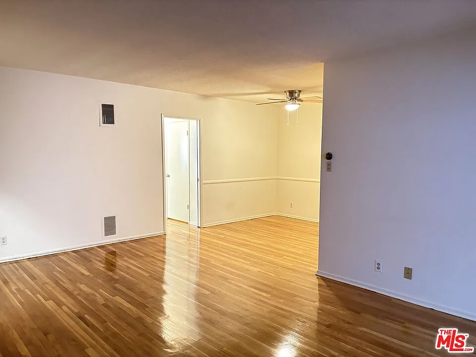 1 bed, 1.0 bath, 650 sqft, $2,000 — Photo 2