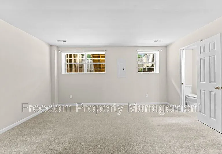 8644 Sanderling Dr — Photo 6