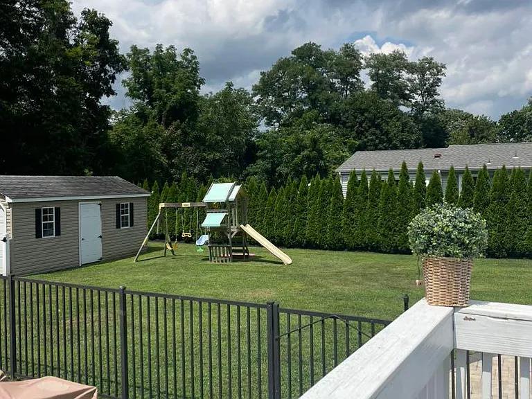 35 Fairway Ave — Photo 15