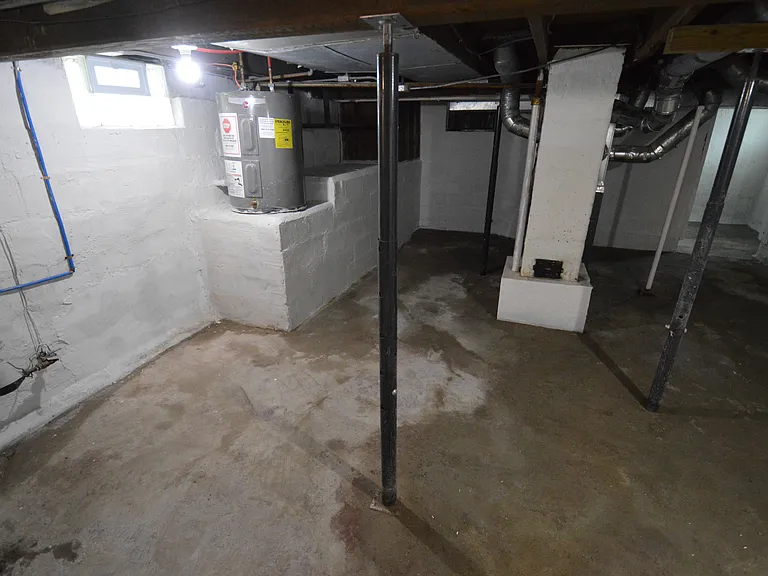 332 Sheldon St — Photo 25