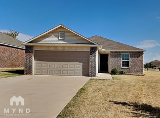 1104 N Pheasant Way, Mustang, OK 73064