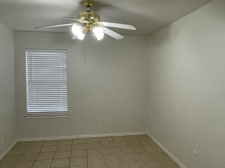 5923 Hatfield Glen Dr — Photo 23