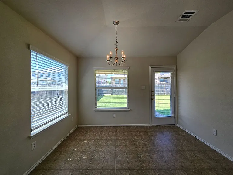 4604 Black Forest Ln — Photo 12