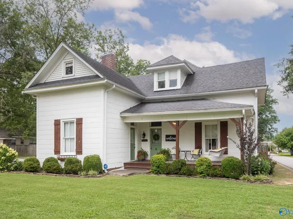 701 Barkley St SW, Hartselle, AL 35640