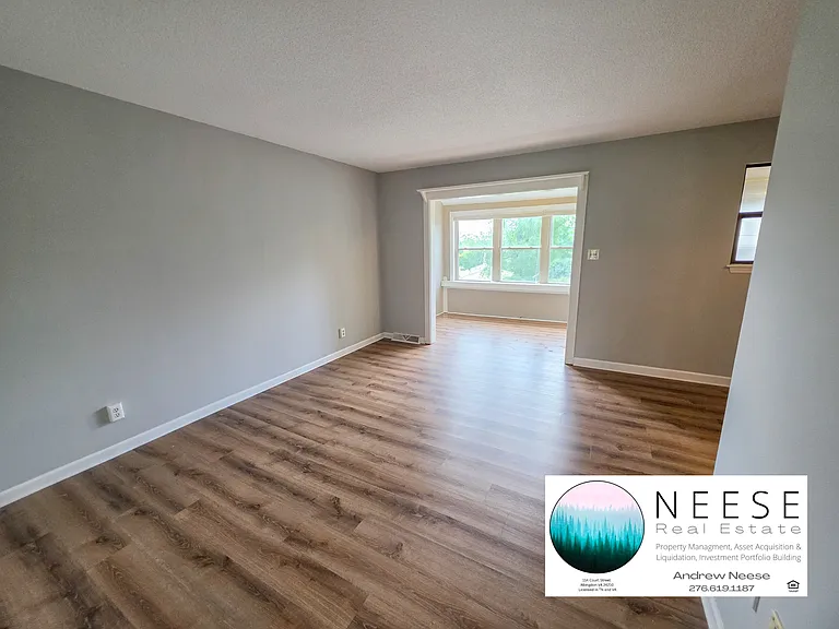 110 Ivy Ln #10 — Photo 6