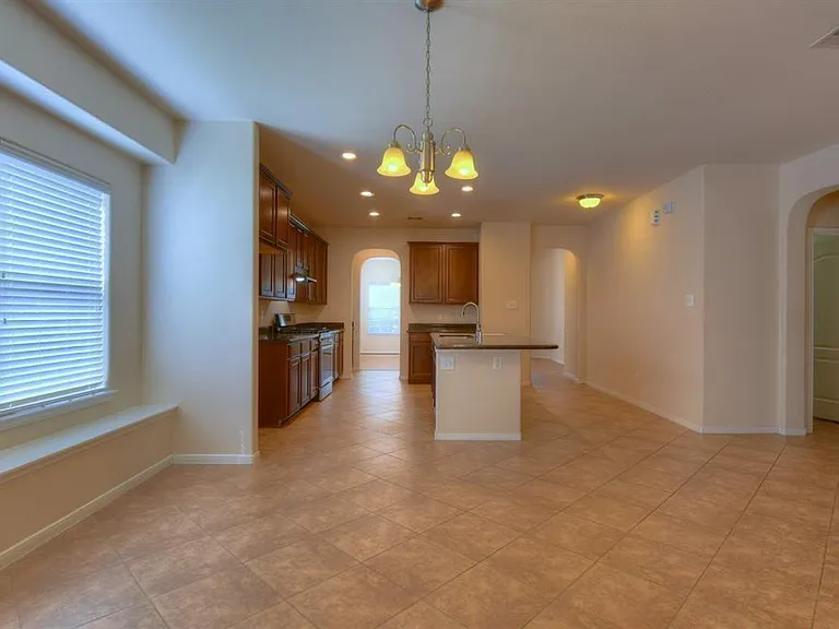 4711 Bellows View Dr — Photo 8