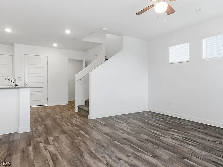 482 Golden Myna Ave — Photo 10