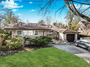 41 Erick Avenue, Hewlett, NY 11557