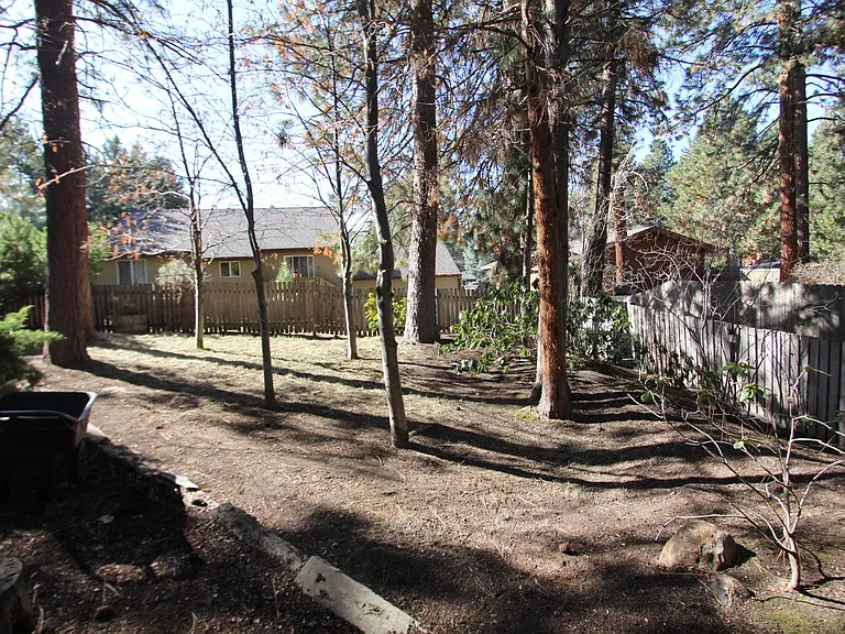 1775 SW Knoll Ave — Photo 10