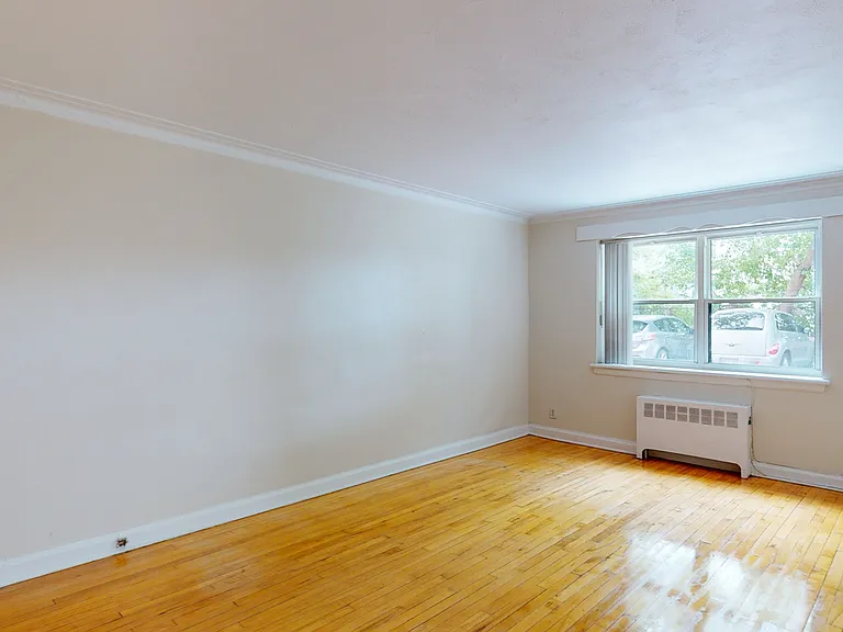385 Besserer St — Photo 29