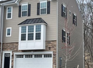 2128 Rivers Dr, Newark, DE 19702