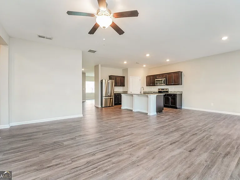 3735 Newbury Place Dr — Photo 6