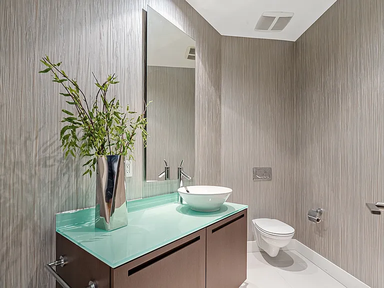 1128 Georgia St W #4501 — Photo 15