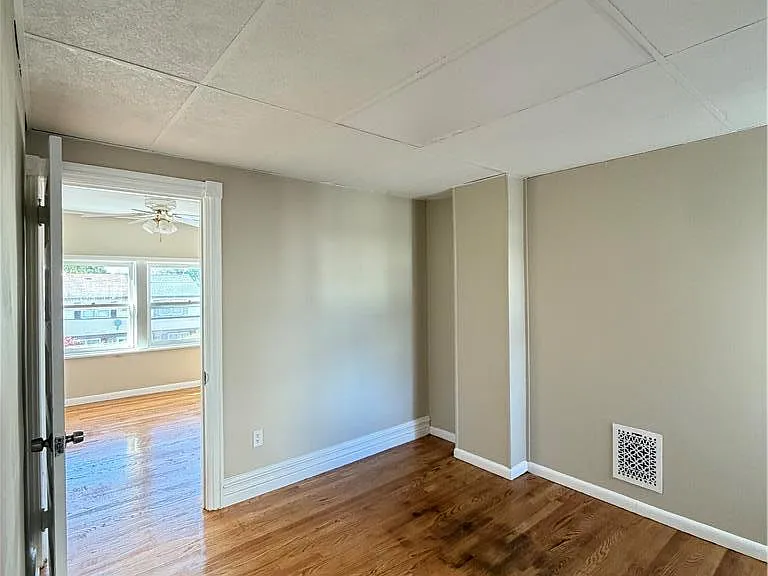 230 E Fairview St — Photo 12