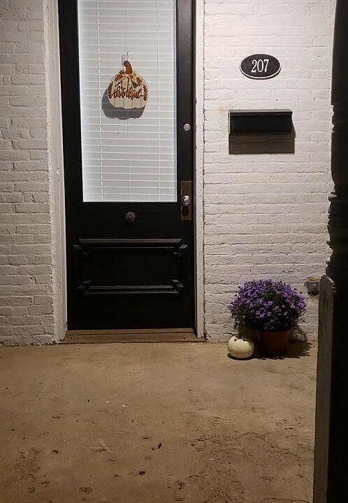 1st image of 205 E Reynolds St #205