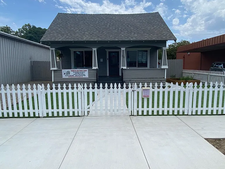 516 E Main St — Photo 9