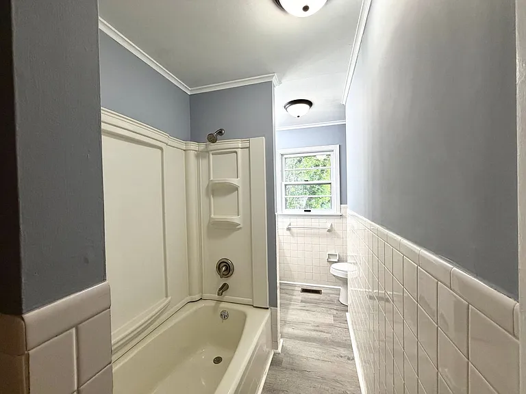 920 Eisenhower Dr — Photo 10