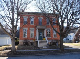 2441 Broadway St, Dubuque, IA 52001