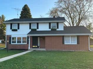 3037 Clayton Ave, East Troy, WI 53120