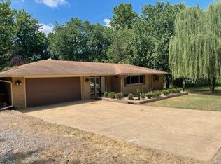 102 Buchanan St, Morrilton, AR 72110