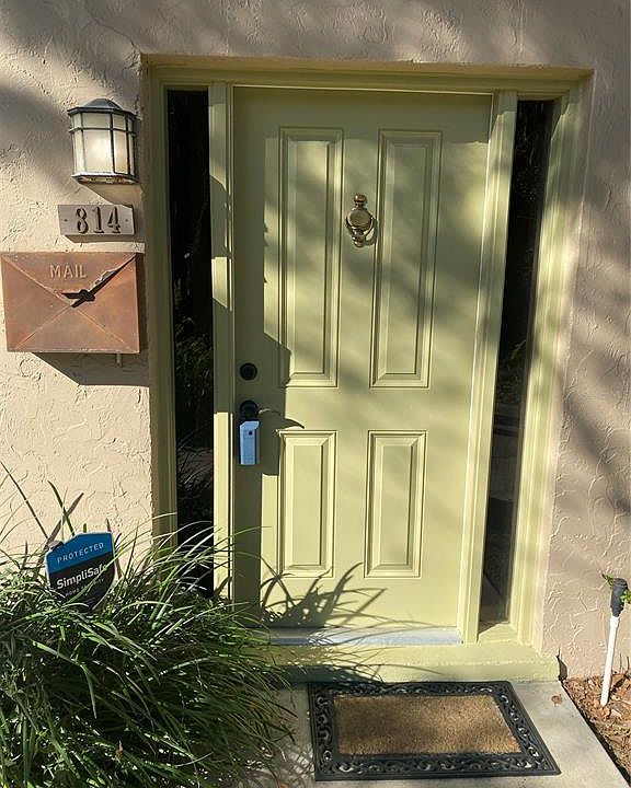 1st image of 814 SE 2nd St #814