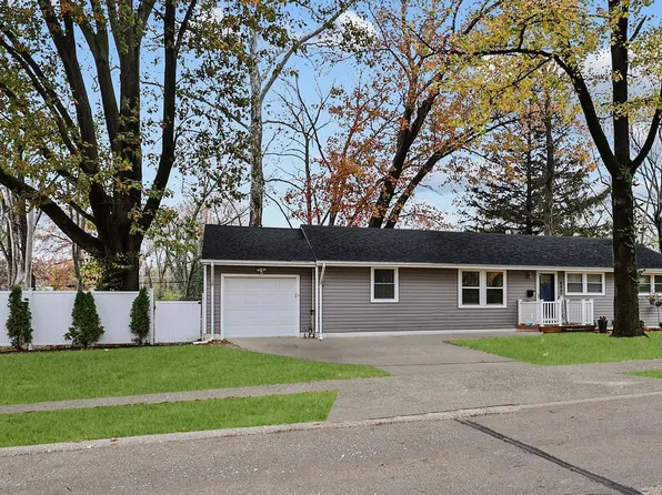 6861 Frostview Ln, Saint Louis, MO 63134