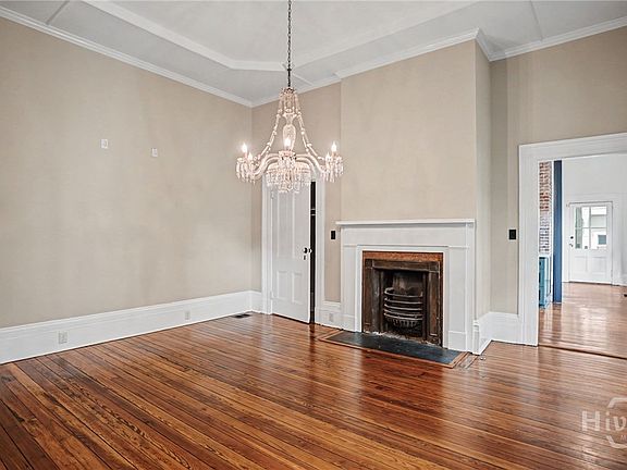 5th image of 114 W Bolton Street