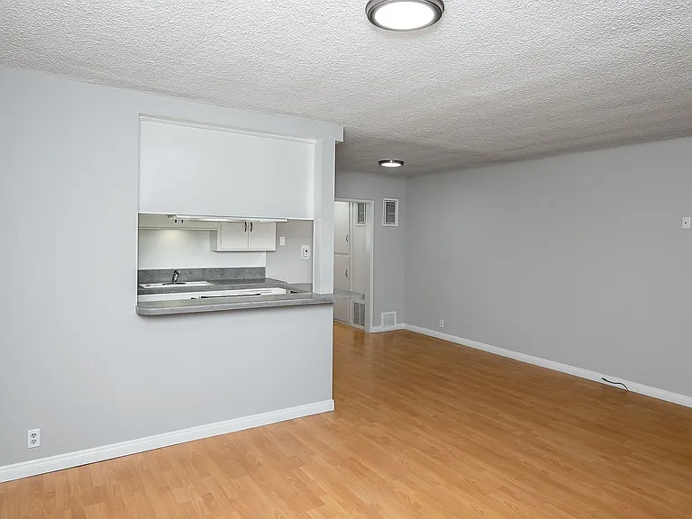 1066 Spazier Ave — Photo 5