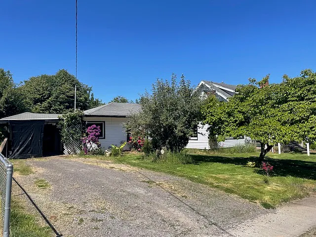 3 bed, 1856 sqft, $2,750 — Photo 4