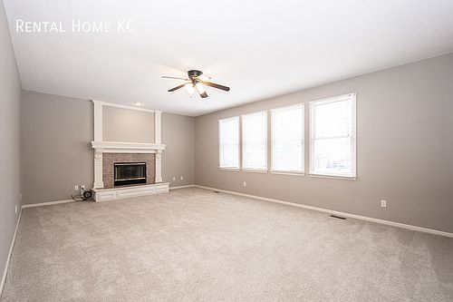 5th image of 11909 W 132nd St