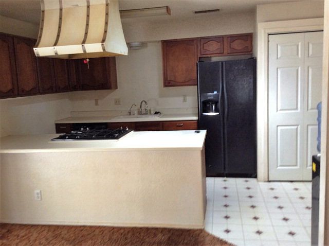2nd image of 1225 Meadow Dr
