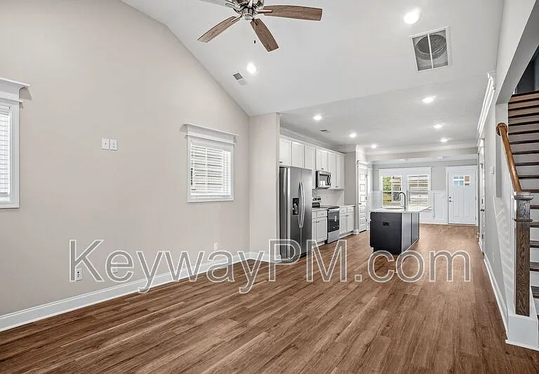 2071 Denmark Ave SE — Photo 18