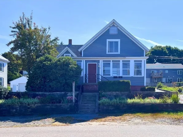 97 Pleasant St, Clinton, MA 01510