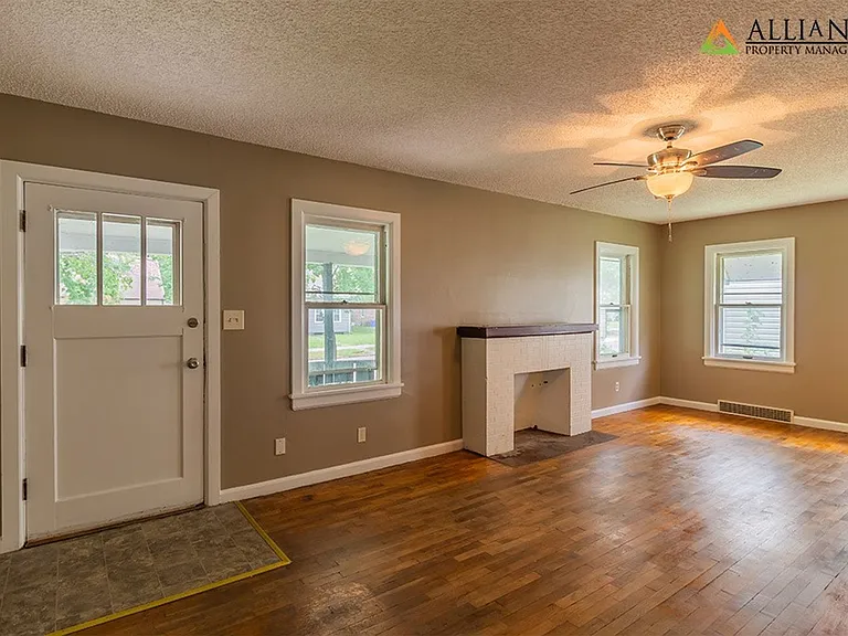 714 Thurston St — Photo 7