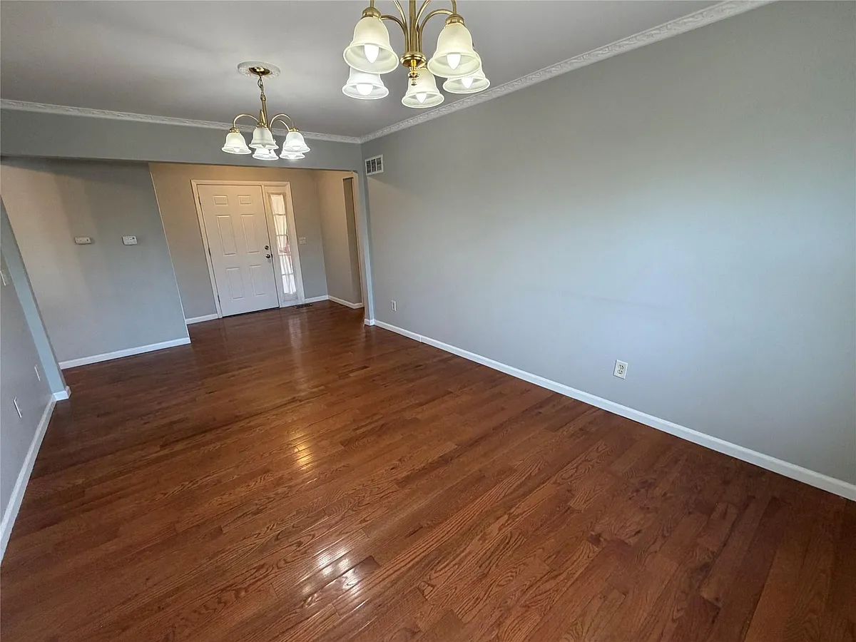 Building Photo - 28813 Armanda Dr