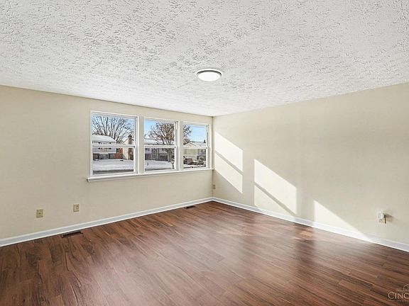 5th image of 11586 Pippin Rd