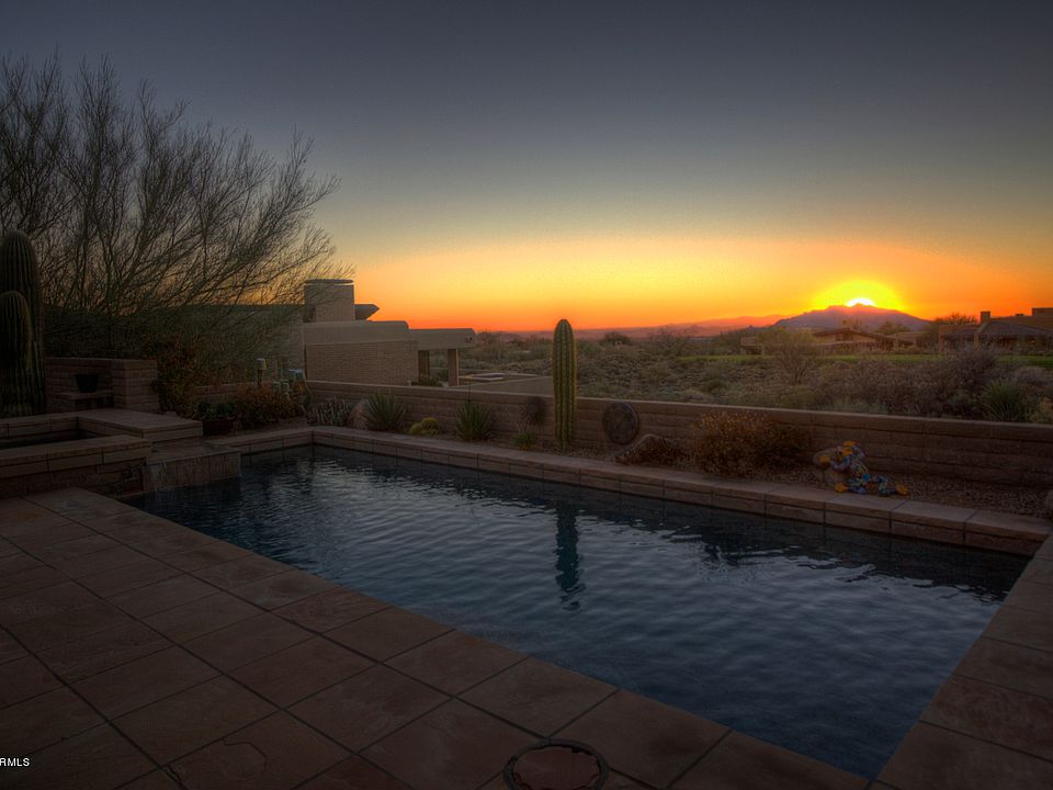 1st image of 10808 E Graythorn Dr
