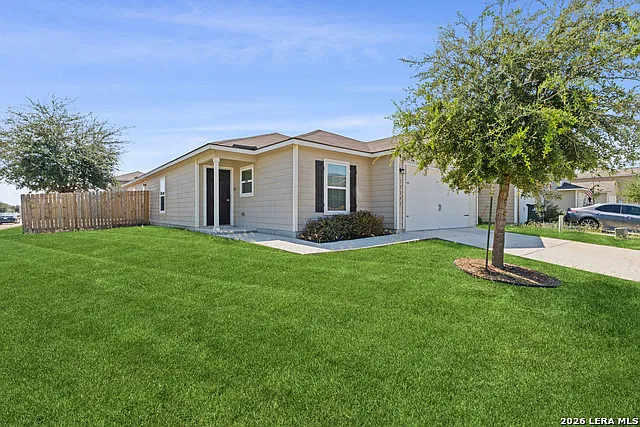 4 bed, 12.0 bath, 1822 sqft, $2,150 — Photo 2