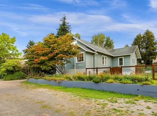 260 11th St, Blaine, WA